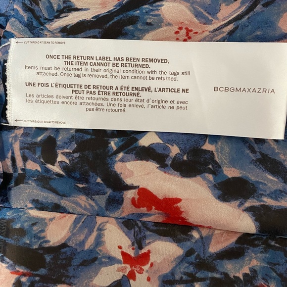 Floral dress, past the knees, with lining inside. - Picture 6 of 7